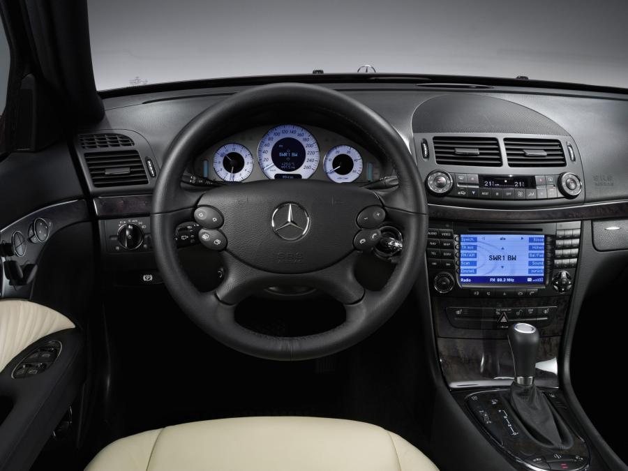  Mercedes-Benz E-Class 2007 года  (фото 40 из 80)